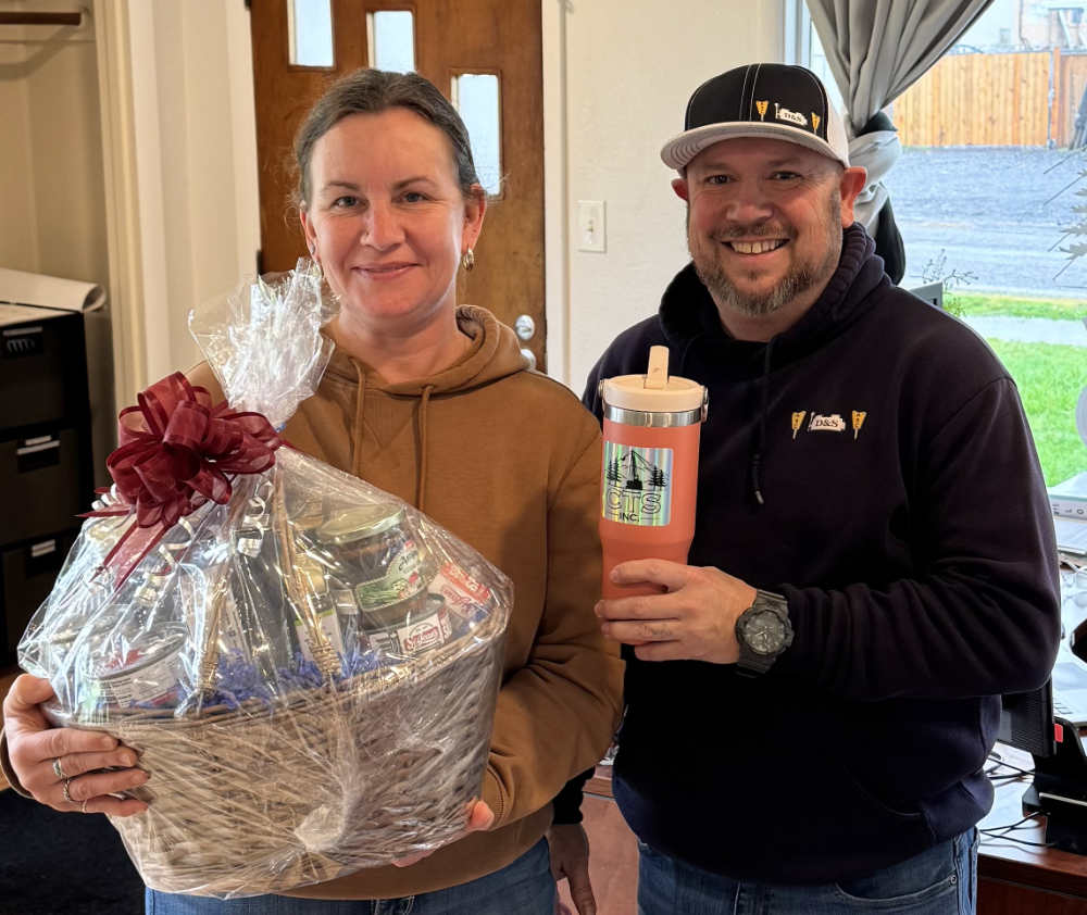 DS Hydraulics and ASC giveaway winner Oregon Logging Conference